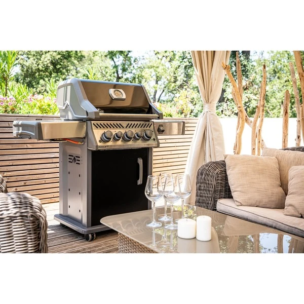 Napoleon Gasgrill Rogue SE 425, Mit Drehspieß 19 Napoleon Gasgrill Rogue SE 425, Mit Drehspieß – Bild 17